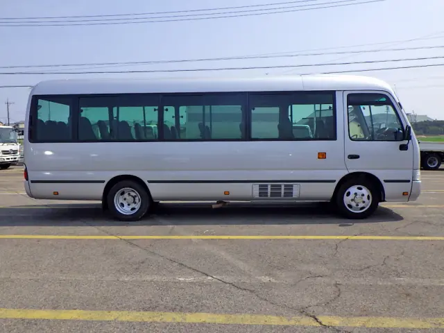 トヨタ コースター PDG-XZB50(2WD)の写真5