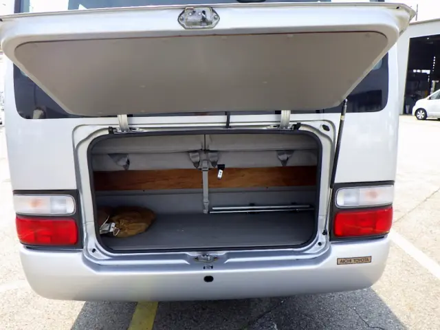 トヨタ コースター PDG-XZB50(2WD)の写真8