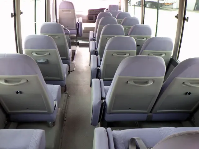 トヨタ コースター PDG-XZB50(2WD)の写真17