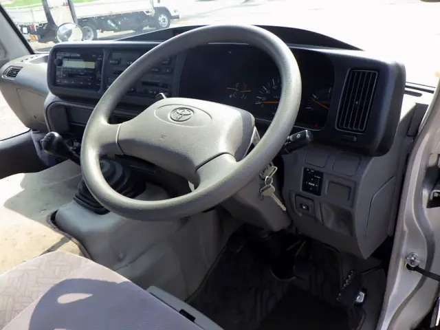 トヨタ コースター PDG-XZB50(2WD)の写真36