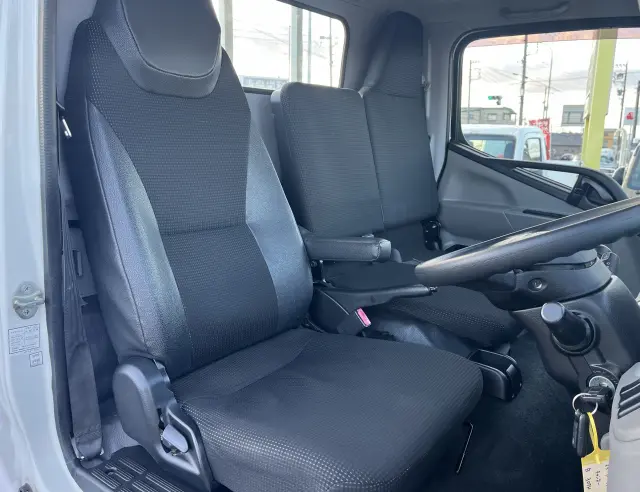 三菱 キャンター TPG-FBA20(2WD)の写真14
