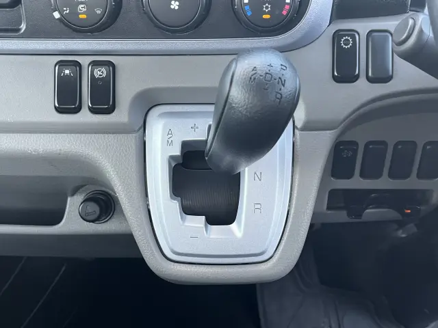 三菱 キャンター TPG-FBA20(2WD)の写真17