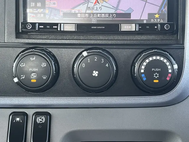 三菱 キャンター TPG-FBA20(2WD)の写真19
