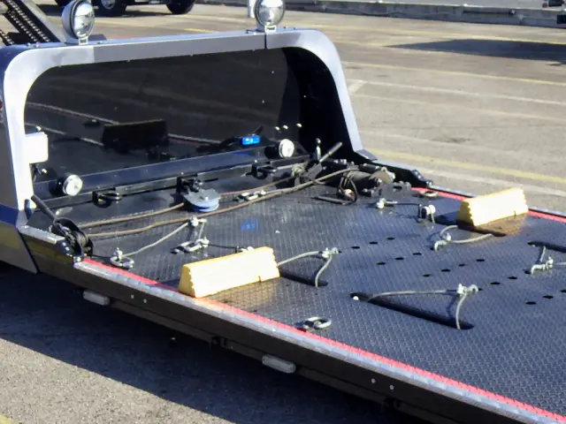 三菱 キャンター 2PG-FEB80(2WD)の写真11