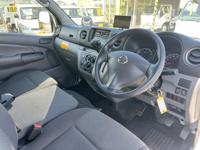 最大積載量1200KG!市街地の短距離配送にオススメの低温冷凍バンはいかがですか?|日産 キャラバン CBF-VR2E26(2WD)の写真18