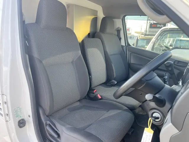 日産 キャラバン CBF-VR2E26(2WD)の写真20