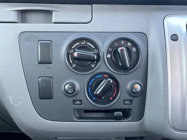 日産 キャラバン CBF-VR2E26(2WD)の写真27