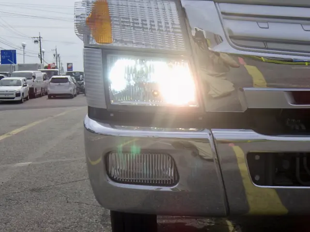 三菱 キャンター TPG-FEB80(2WD)の写真3