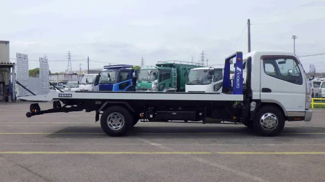 三菱 キャンター TPG-FEB80(2WD)の写真5