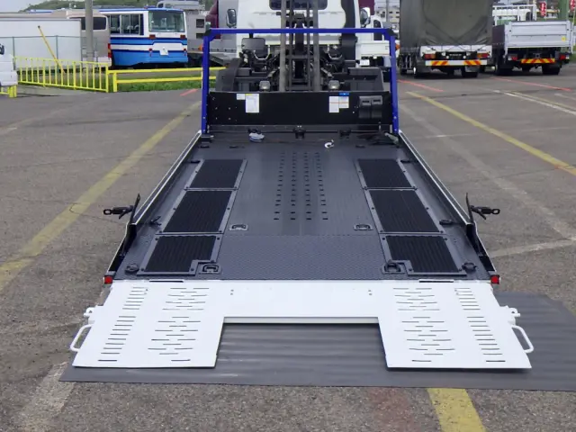 三菱 キャンター TPG-FEB80(2WD)の写真7