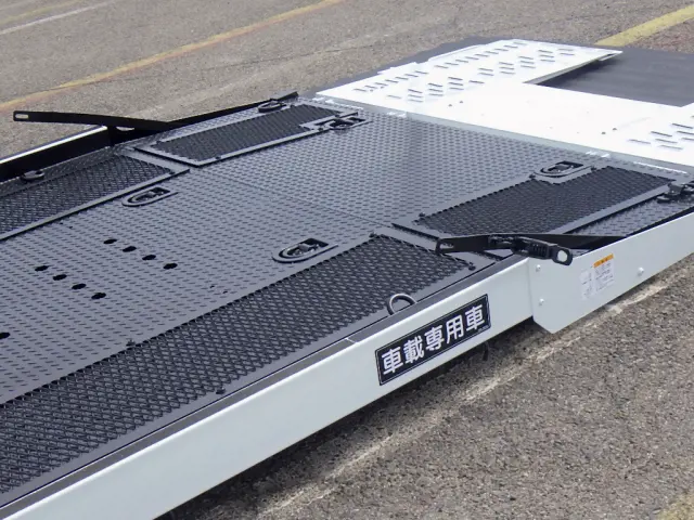 三菱 キャンター TPG-FEB80(2WD)の写真10