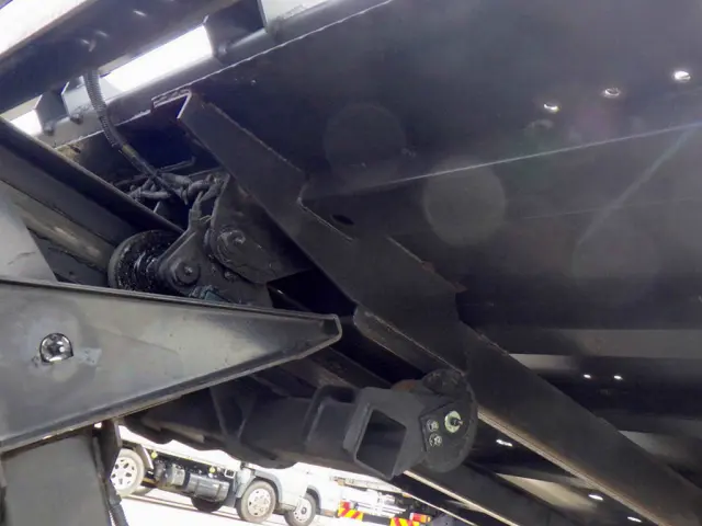 三菱 キャンター TPG-FEB80(2WD)の写真15