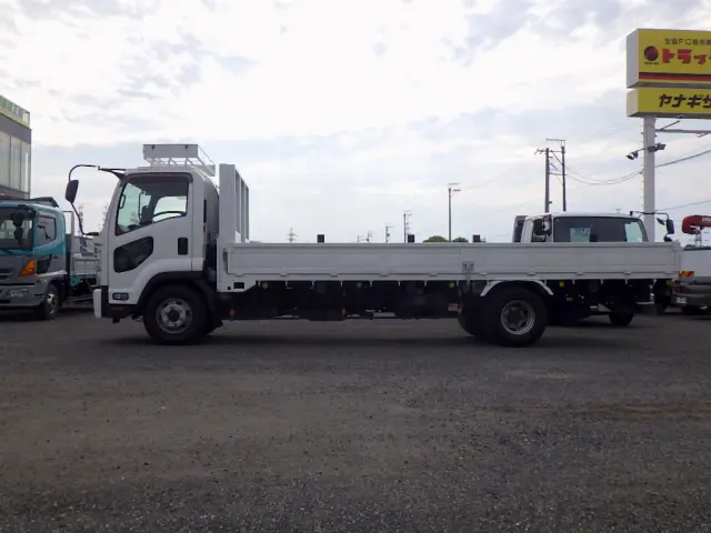 いすゞ フォワード TKG-FRR90S2(2WD)の写真4