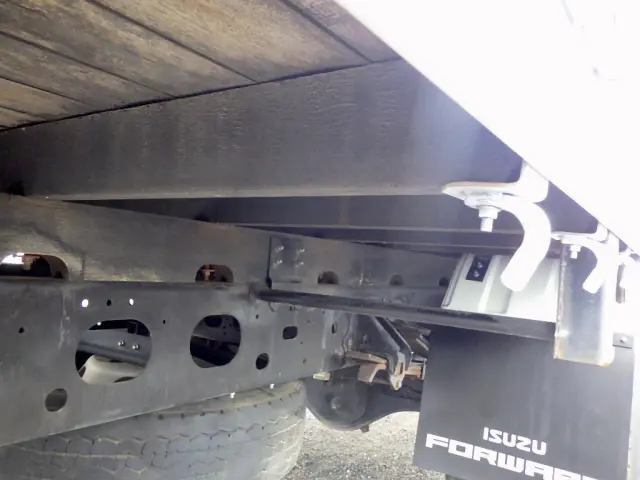 いすゞ フォワード TKG-FRR90S2(2WD)の写真21