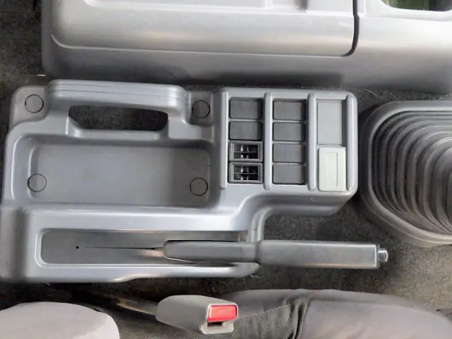 いすゞ フォワード TKG-FRR90S2(2WD)の写真46