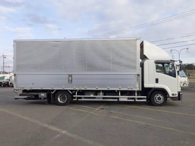 いすゞ フォワード 2RG-FRR90T2(2WD)の写真5