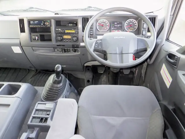 いすゞ フォワード 2RG-FRR90T2(2WD)の写真10