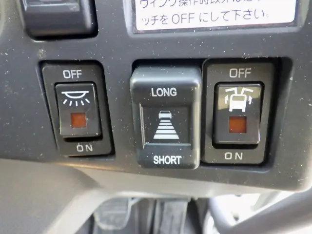 いすゞ フォワード 2RG-FRR90T2(2WD)の写真21