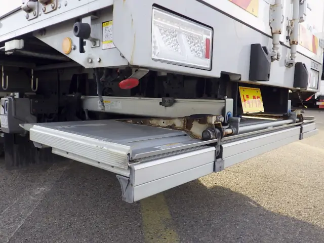 いすゞ フォワード 2RG-FRR90T2(2WD)の写真34