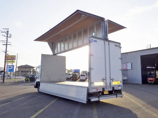 いすゞ フォワード 2RG-FRR90T2(2WD)の写真38