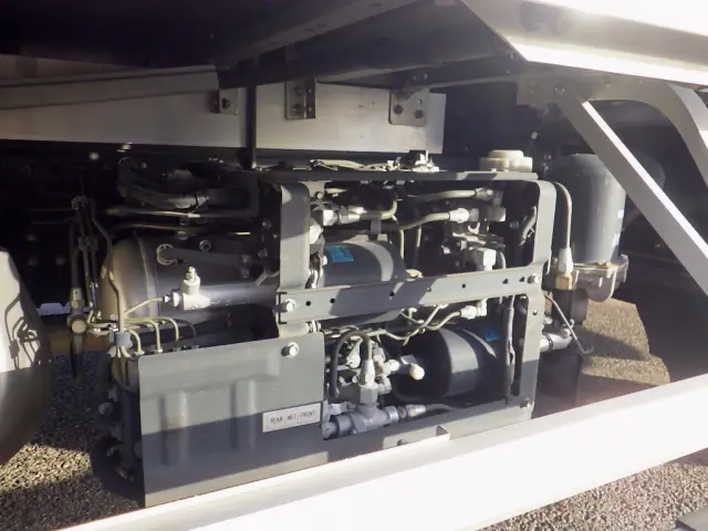 いすゞ フォワード 2RG-FRR90T2(2WD)の写真46