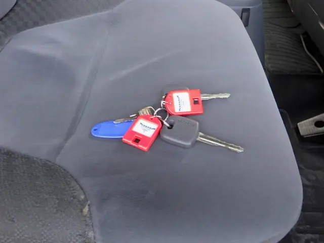 いすゞ フォワード 2RG-FRR90T2(2WD)の写真50