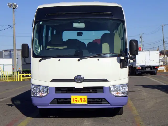トヨタ コースター SKG-XZB70(2WD)の写真3