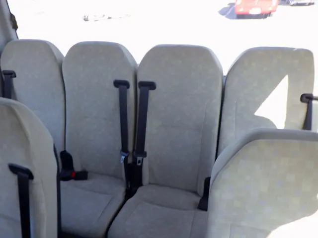 トヨタ コースター SKG-XZB70(2WD)の写真12