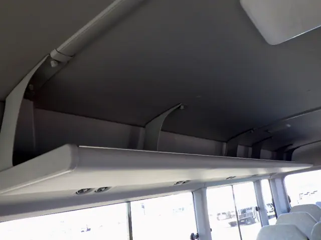 トヨタ コースター SKG-XZB70(2WD)の写真17