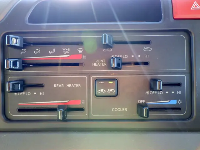 トヨタ コースター SKG-XZB70(2WD)の写真25