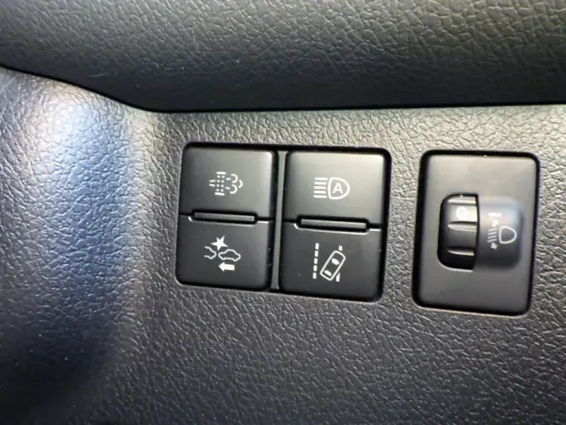 トヨタ コースター SKG-XZB70(2WD)の写真29