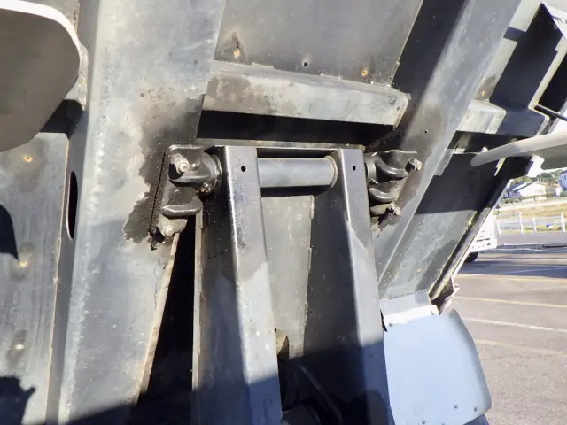 三菱 キャンター TPG-FBA60(2WD)の写真17