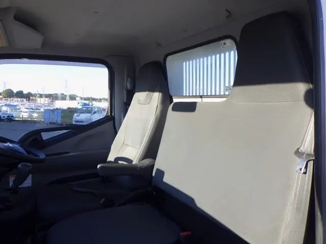 三菱 キャンター TPG-FBA60(2WD)の写真25