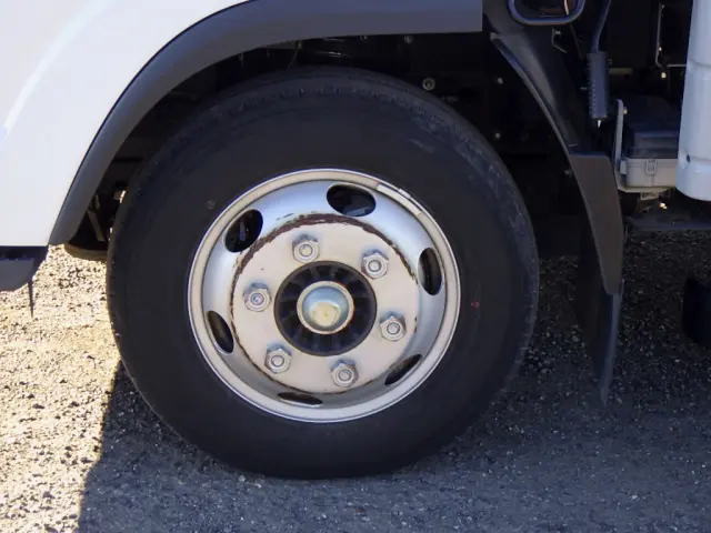 いすゞ エルフ 2RG-NPR88AR(2WD)の写真21