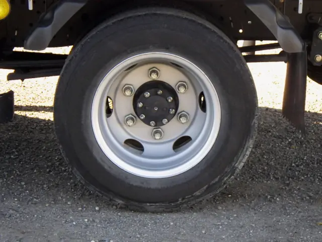 いすゞ エルフ 2RG-NPR88AR(2WD)の写真22