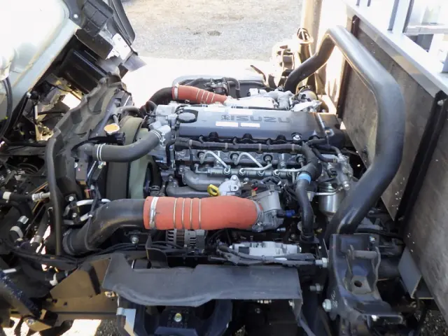 いすゞ エルフ 2RG-NPR88AR(2WD)の写真26