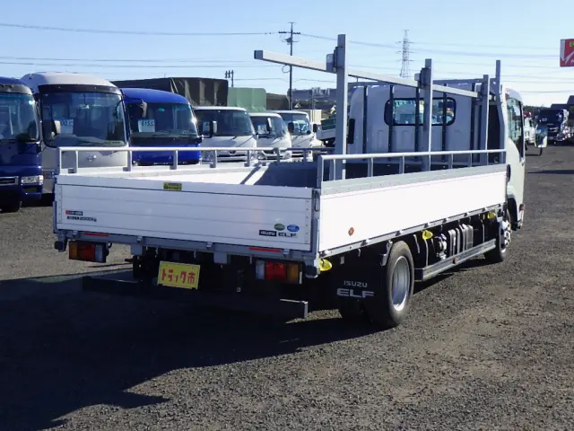 いすゞ エルフ 2RG-NPR88AR(2WD)の写真31