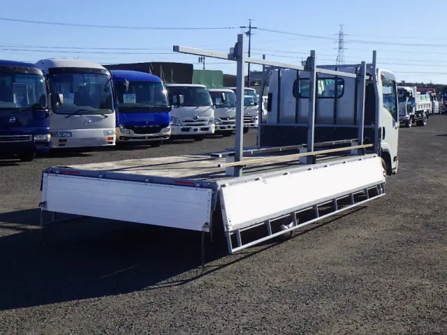 いすゞ エルフ 2RG-NPR88AR(2WD)の写真32