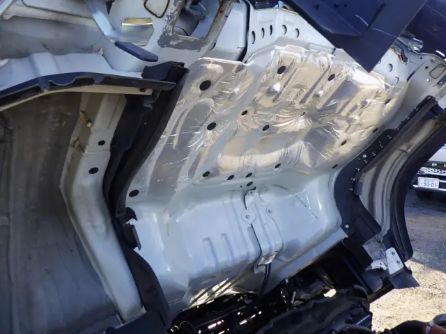 いすゞ エルフ 2RG-NPR88AR(2WD)の写真43