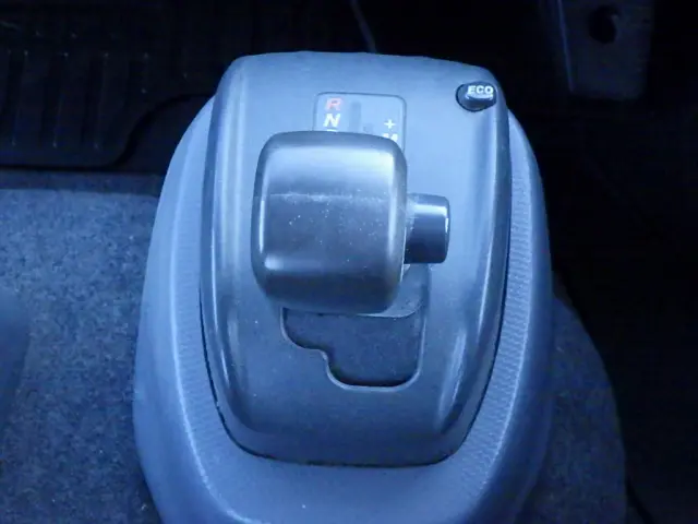 いすゞ フォワード TKG-FRR90S2(2WD)の写真13