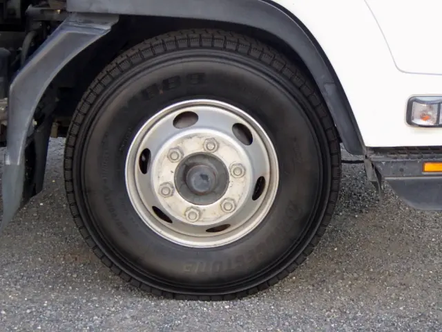 いすゞ フォワード TKG-FRR90S2(2WD)の写真15