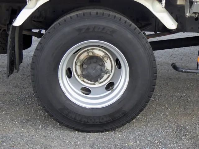 いすゞ フォワード TKG-FRR90S2(2WD)の写真16