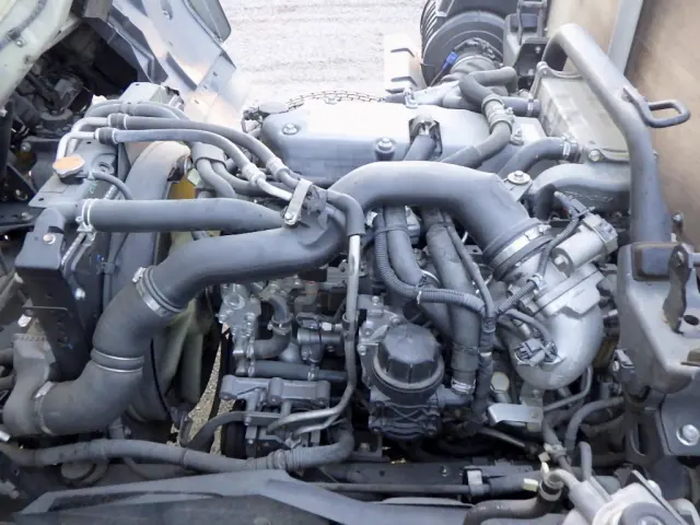 いすゞ フォワード TKG-FRR90S2(2WD)の写真21