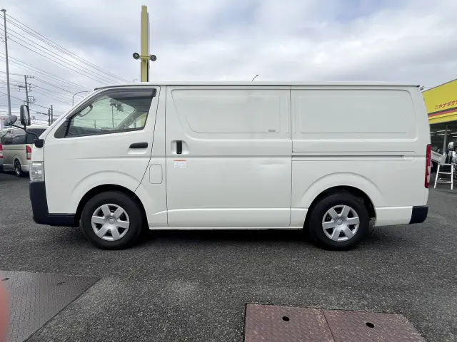 トヨタ ハイエースレジアス QDF-KDH201V(2WD)の写真3