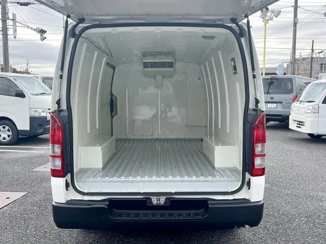 トヨタ ハイエースレジアス QDF-KDH201V(2WD)の写真7