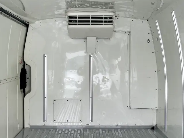 トヨタ ハイエースレジアス QDF-KDH201V(2WD)の写真9