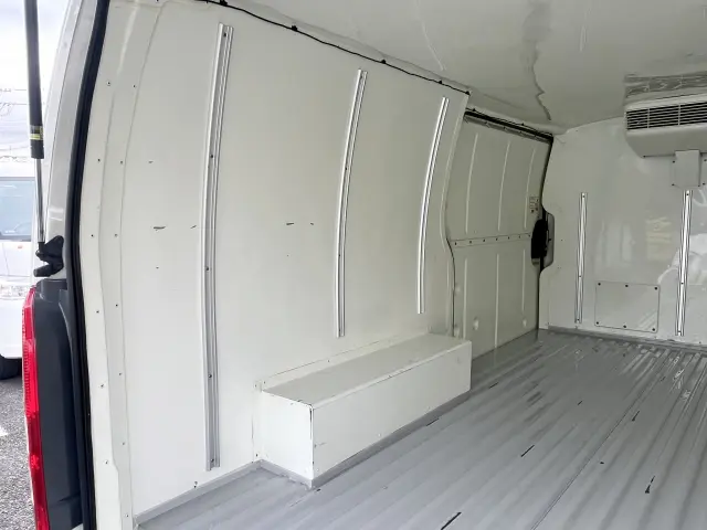 トヨタ ハイエースレジアス QDF-KDH201V(2WD)の写真12