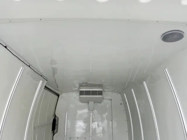 トヨタ ハイエースレジアス QDF-KDH201V(2WD)の写真14