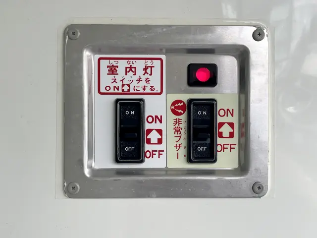 トヨタ ハイエースレジアス QDF-KDH201V(2WD)の写真16