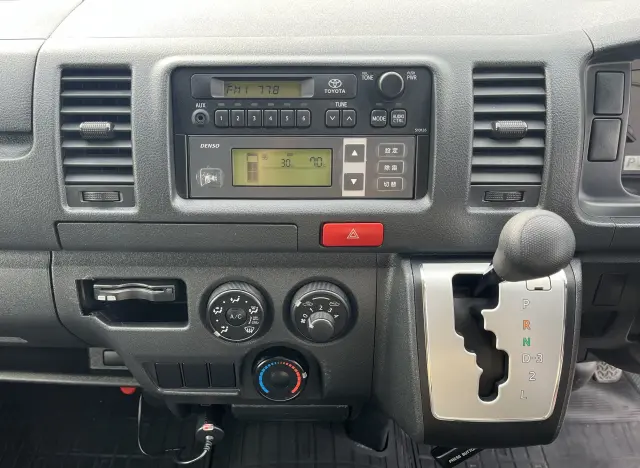 トヨタ ハイエースレジアス QDF-KDH201V(2WD)の写真23